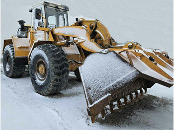 Chargeuse sur pneus LIEBHERR