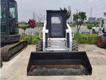 Mini chargeuse BOBCAT S130