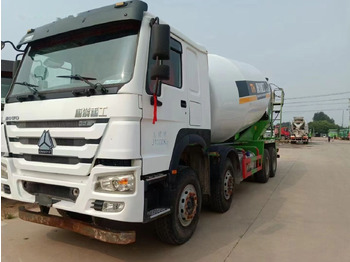 Camion malaxeur SINOTRUK HOWO