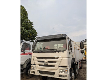 Camion plateau Sinotruk HOWO 8*4 Fence Truck: photos 2