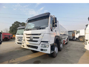 Camion citerne Sinotruk HOWO 8*4 Tank truck: photos 3 Camion citerne Sinotruk HOWO 8*4 Tank truck: photos 3