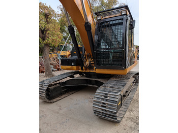Pelle sur chenille CATERPILLAR 330D2L