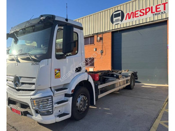 Crédit-bail Mercedes Antos 1843 Mercedes Antos 1843: photos 1