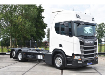 Camion porte-conteneur/ Caisse mobile SCANIA R 450