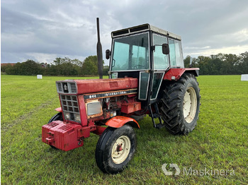 Tracteur agricole INTERNATIONAL