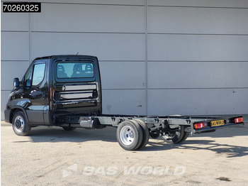Véhicule utilitaire neuf Iveco Daily 35C21 Automaat 410wb Dubbellucht 2025model Chassis Cabine ACC Fahrgestell Airco: photos 2