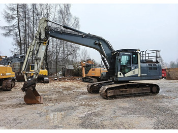 Pelle sur chenille KOMATSU PC210LC-11