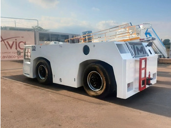 Tracteur d'avions TLD TMX-400: photos 3 Tracteur d'avions TLD TMX-400: photos 3