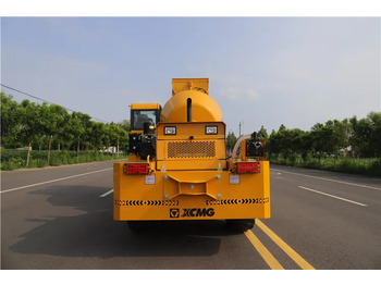 Camion malaxeur neuf XCMG Official SLM2600S 2.6 Cubic Meters Diesel Engine Power Self Propelled Concrete Mixers for Sale: photos 5