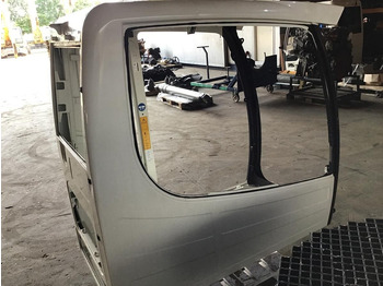 Cabine et intérieur LIEBHERR