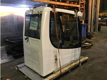 Cabine et intérieur LIEBHERR