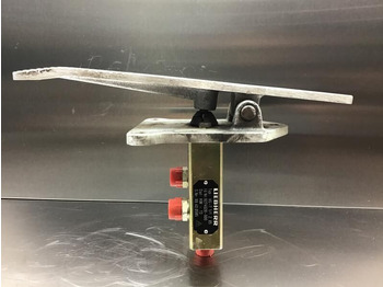 Pédale Liebherr Pilot Control Unit: photos 3