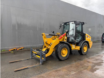 Chargeuse sur pneus CATERPILLAR 906