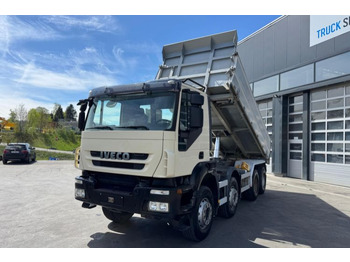 Camion benne IVECO Trakker