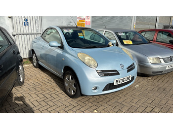 Voiture NISSAN