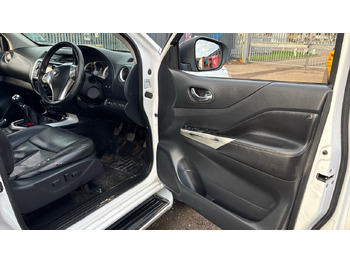 Pick-up Nissan Navara Tekna 2.3 DCI 190PS: photos 5