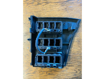 Cabine et intérieur pour Camion Mercedes Actros MP4 Bedienungspanel A 960 540 02 46: photos 3