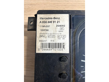 Panel de instrumentos pour Camion Mercedes Benz Econic Kombiinstrument / Tacho A0044469121: photos 3