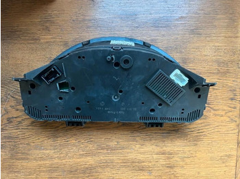 Panel de instrumentos pour Camion Mercedes Sprinter Kombiinstrument Tacho A0014460721: photos 3