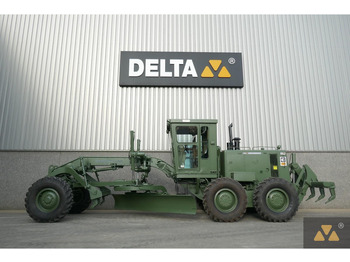 Niveleuse CATERPILLAR