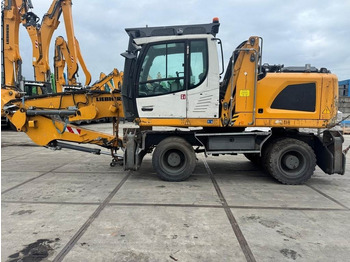 Pelle de manutention LIEBHERR LH 22 M