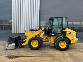 Chargeuse sur pneus CATERPILLAR 908M