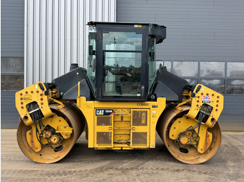 Compacteur CATERPILLAR