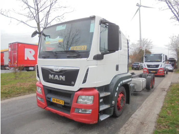 Camion porte-voitures MAN TGS