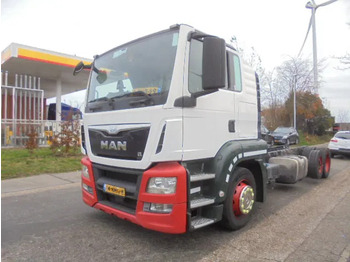 Camion porte-voitures MAN TGS