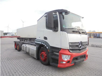 Camion porte-voitures Mercedes-Benz Actros 2340 LL 6X2: photos 3