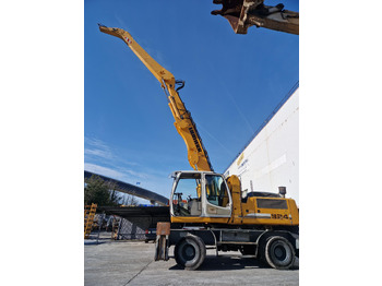 Pelle de manutention LIEBHERR A 924
