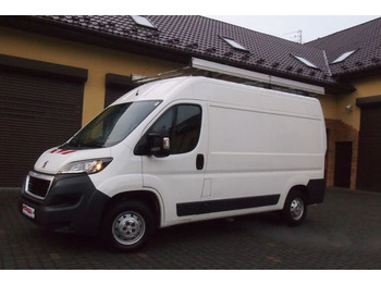 Fourgon utilitaire PEUGEOT Boxer