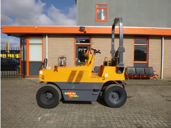 Compacteur à pneus SAKAI