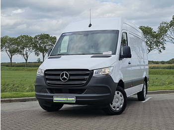 Fourgon utilitaire MERCEDES-BENZ Sprinter 317