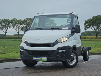 Véhicule utilitaire IVECO Daily 35s12