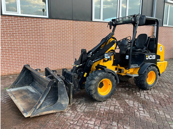 Chargeuse compacte sur chenilles JCB 403
