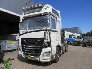 Tracteur routier DAF XF 530
