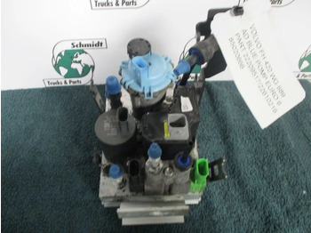 Préparation du carburant Volvo 22209517/22610216/85020666 AD BLUE POMP VOLVO EURO 6: photos 2