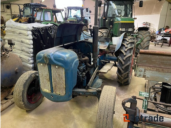 Machine agricole FORD