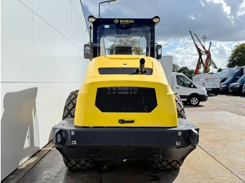Compacteur Bomag BW211DH-5 - German Machine / Only 1311 Hours: photos 4