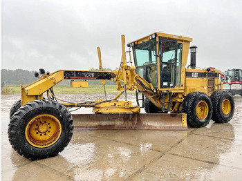 Niveleuse CATERPILLAR 160H