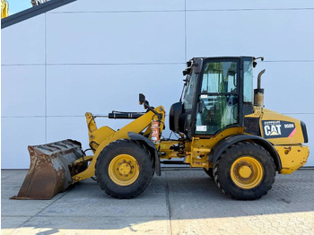 Chargeuse sur pneus CATERPILLAR 908H