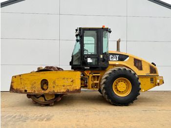 Compacteur CATERPILLAR CS74