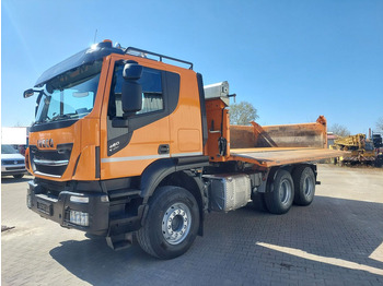 Camion benne IVECO