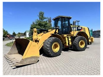 Chargeuse sur pneus CATERPILLAR 966M