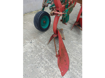 Charrue Kverneland ES 100-200-28: photos 2 Charrue Kverneland ES 100-200-28: photos 2