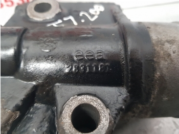 Système de refroidissement pour Machine agricole New Holland T7.200, T6000 Engine Cooling Support 2831181, 2859452, 504362896: photos 3