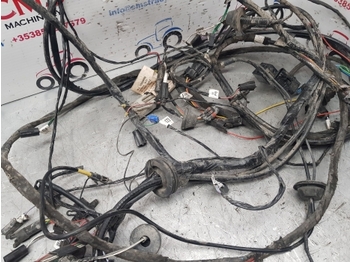Câble/ Fil pour Tracteur agricole New Holland T7 T7.200 Case Maxxum Puma Cab Roof Wiring Loom 47372235, 84407580: photos 5