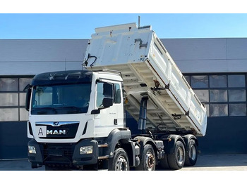 Camion benne MAN