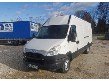 Fourgon utilitaire IVECO Daily 35C15